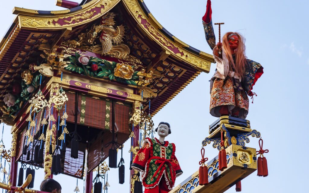 Yomatsuri-Night-Festival-Lanterns-Takayama