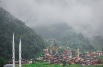 Trabzon 2026: Exploring the Black Sea, Uzungol & Sumela Monastery